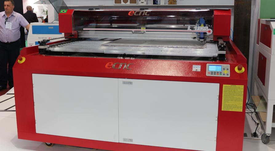 Máquina de Corte a Laser ECNC